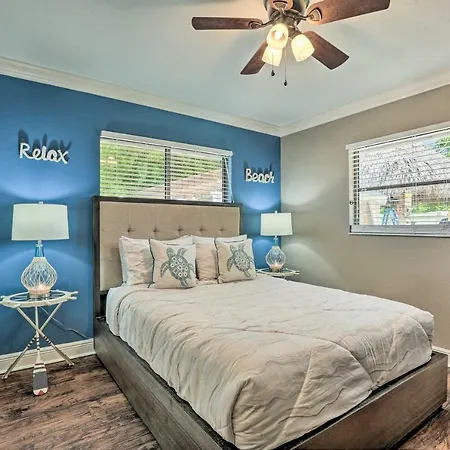 Luxe Cape Coral Escape With Pool 4 Mi To Beach